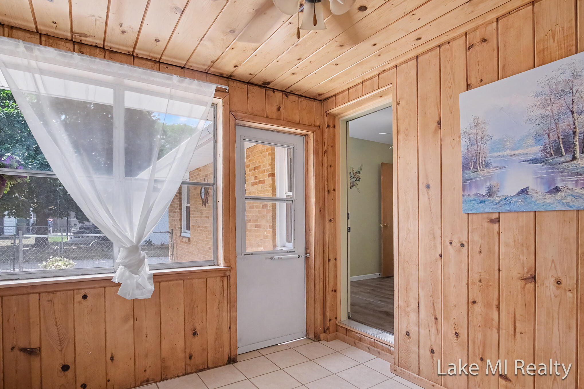 938 Calvary Avenue NW Grand Rapids MI 49504