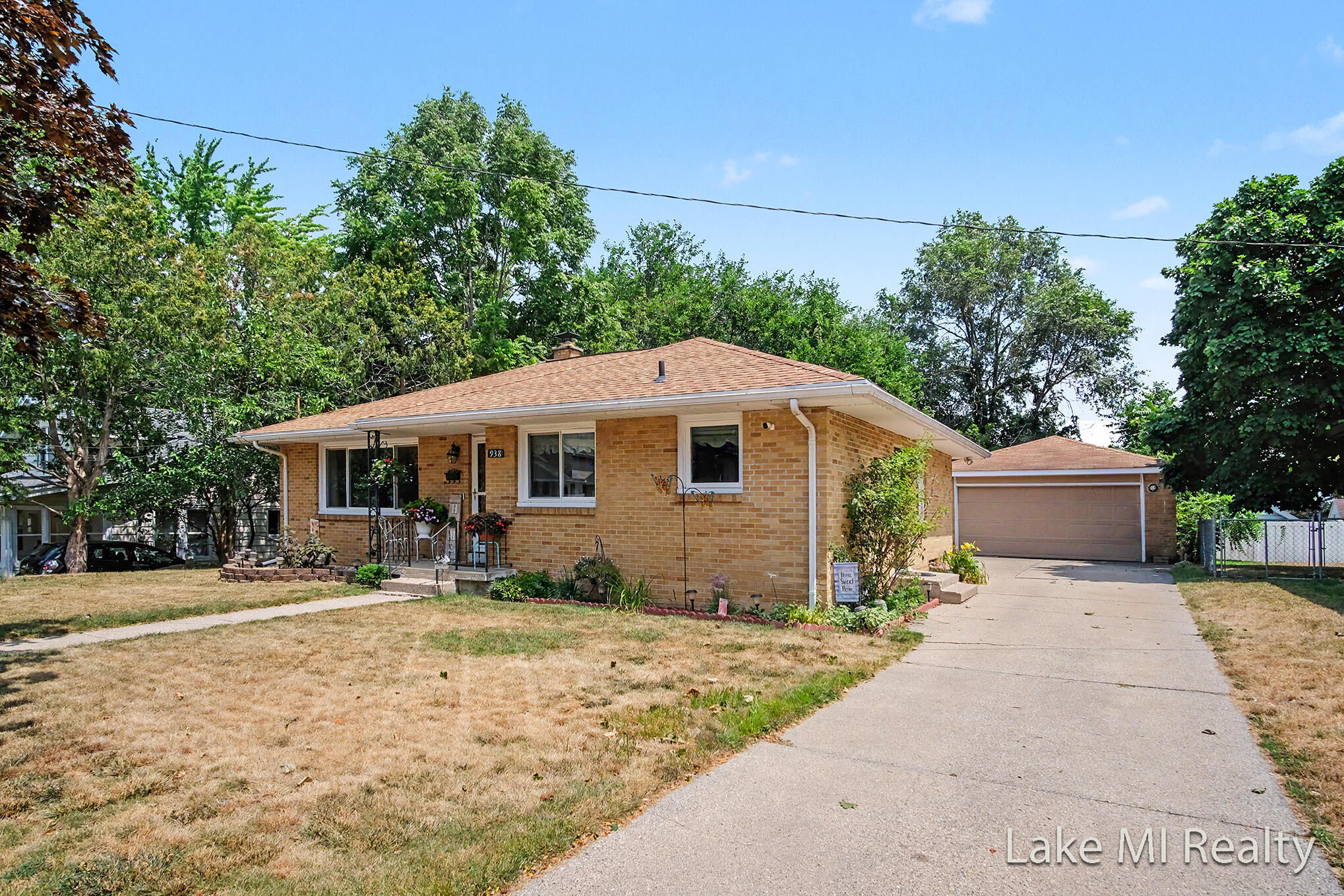 938 Calvary Avenue NW Grand Rapids MI 49504