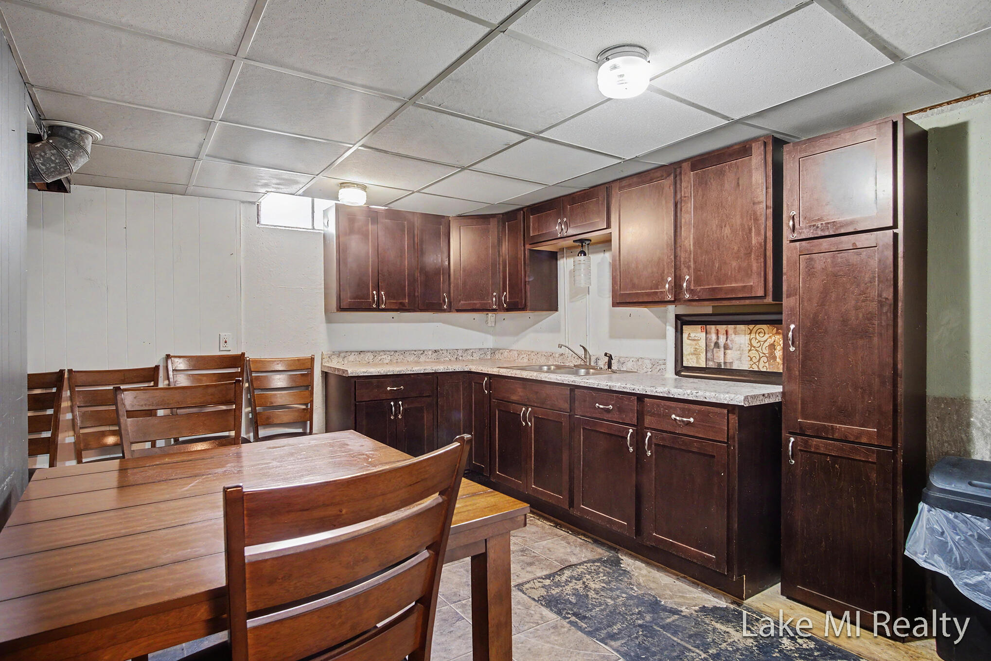 938 Calvary Avenue NW Grand Rapids MI 49504