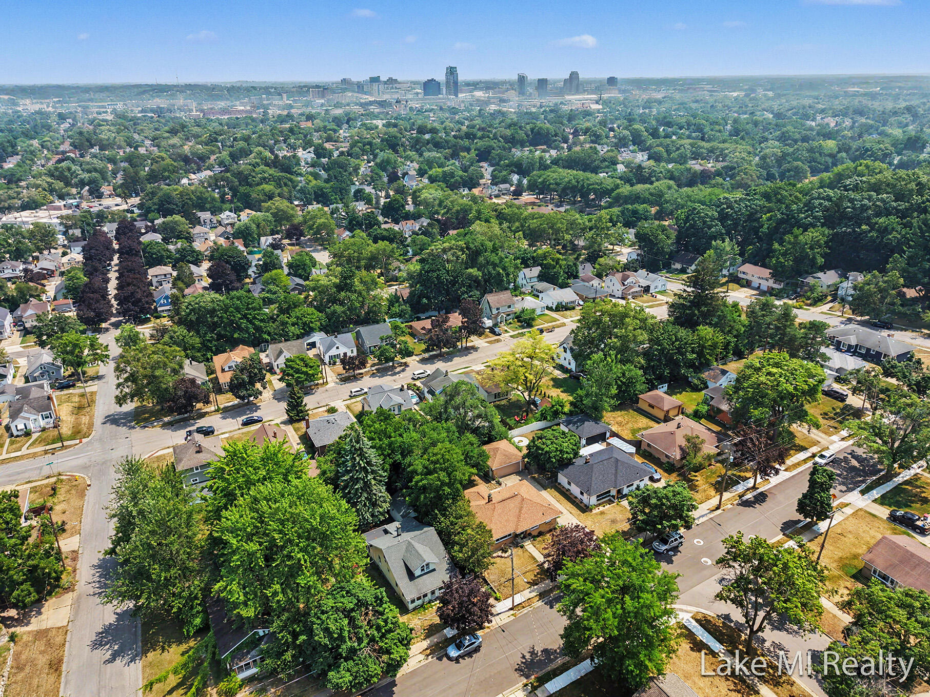 938 Calvary Avenue NW Grand Rapids MI 49504