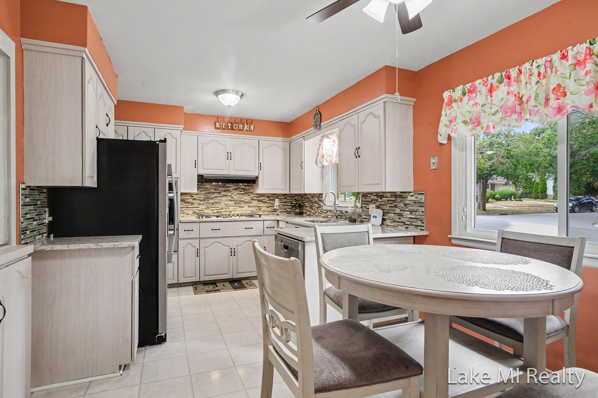 938 Calvary Avenue NW Grand Rapids MI 49504