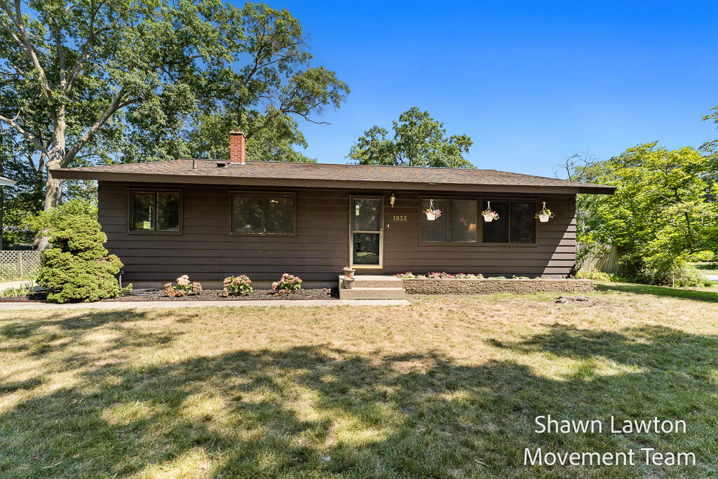 1832 Southwood Avenue Norton Shores MI 49441