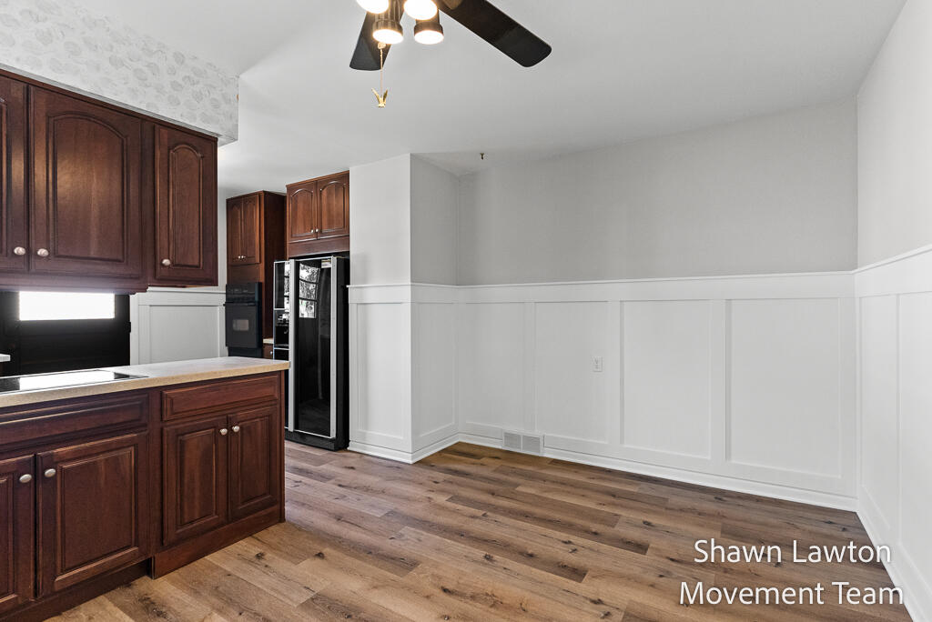 1832 Southwood Avenue Norton Shores MI 49441
