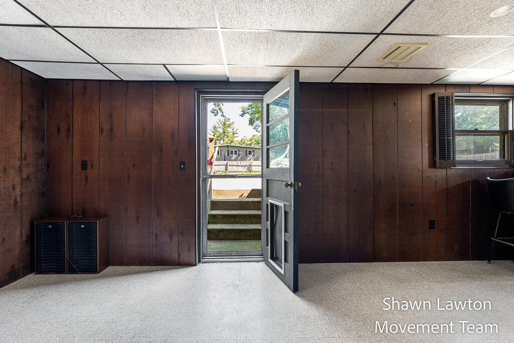 1832 Southwood Avenue Norton Shores MI 49441