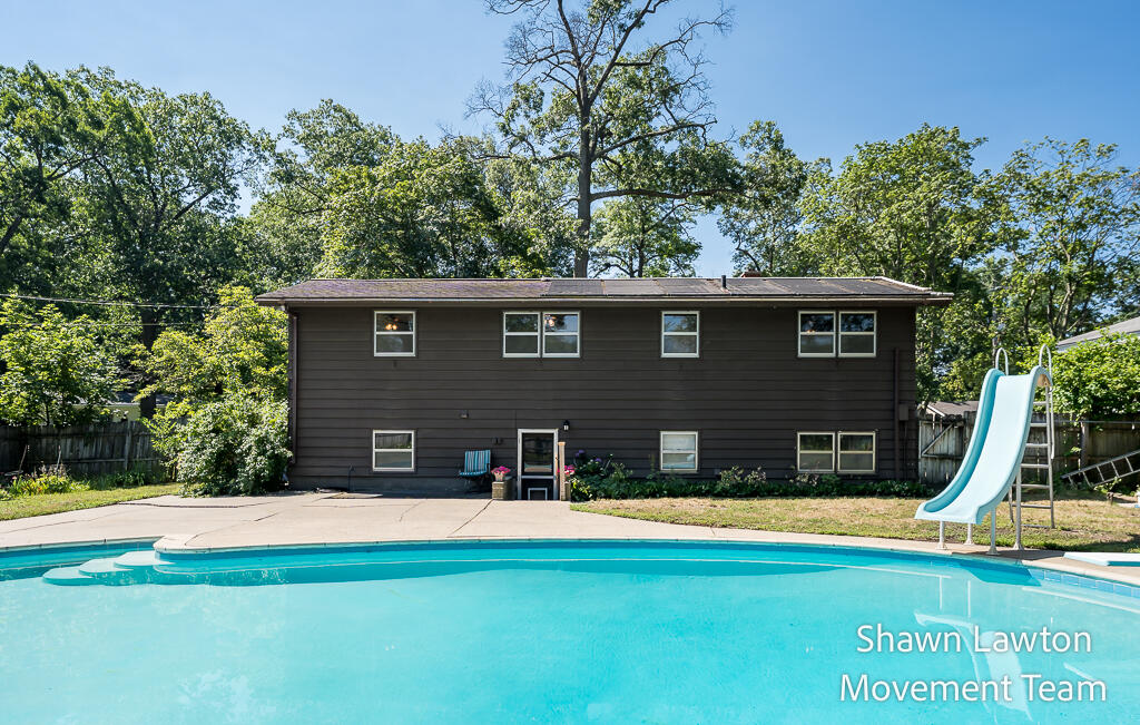 1832 Southwood Avenue Norton Shores MI 49441
