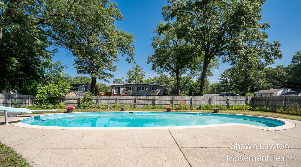 1832 Southwood Avenue Norton Shores MI 49441