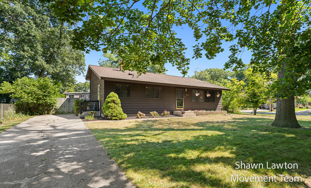 1832 Southwood Avenue Norton Shores MI 49441