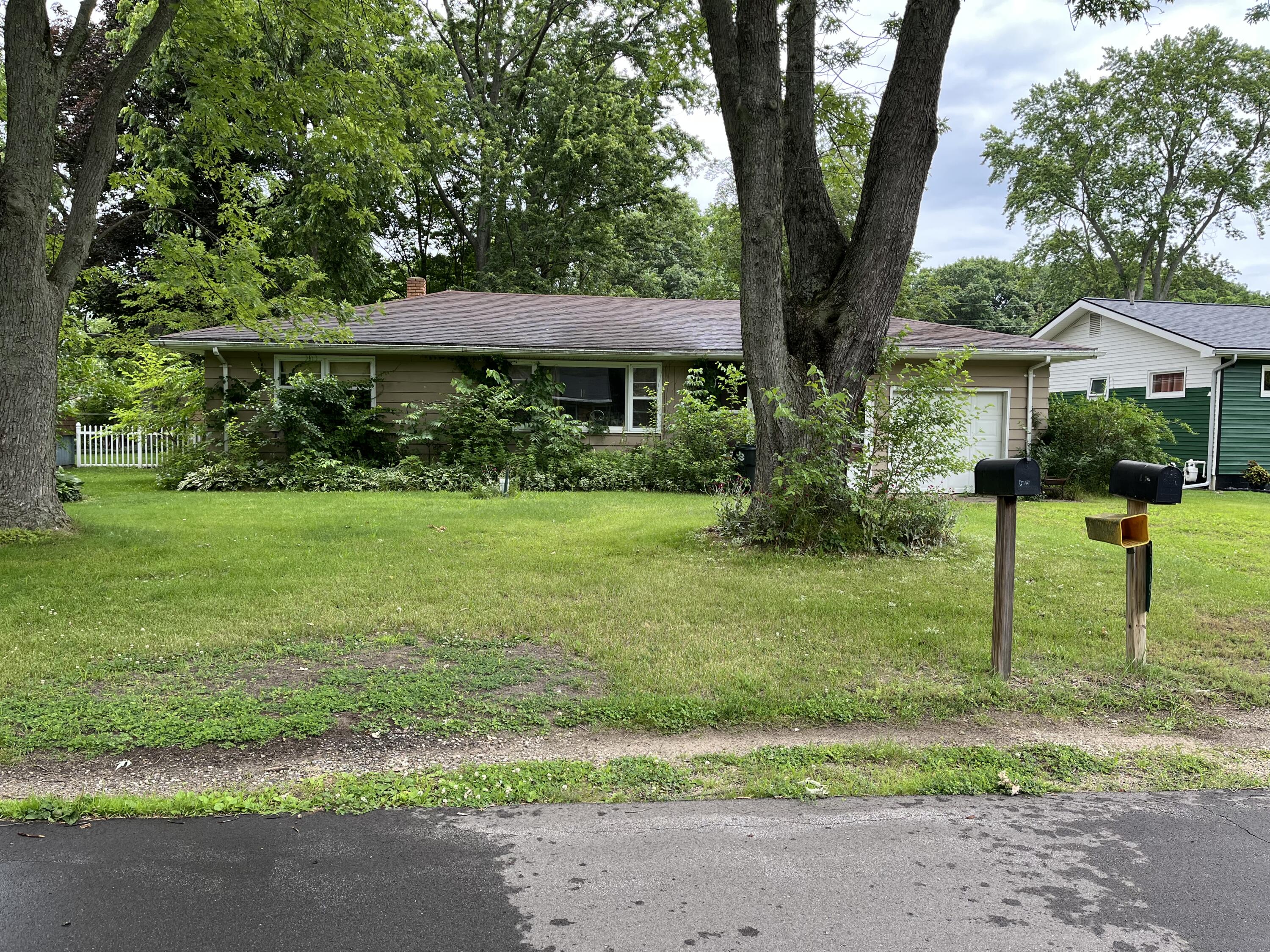 6719 Sunset Drive Coloma MI 49038