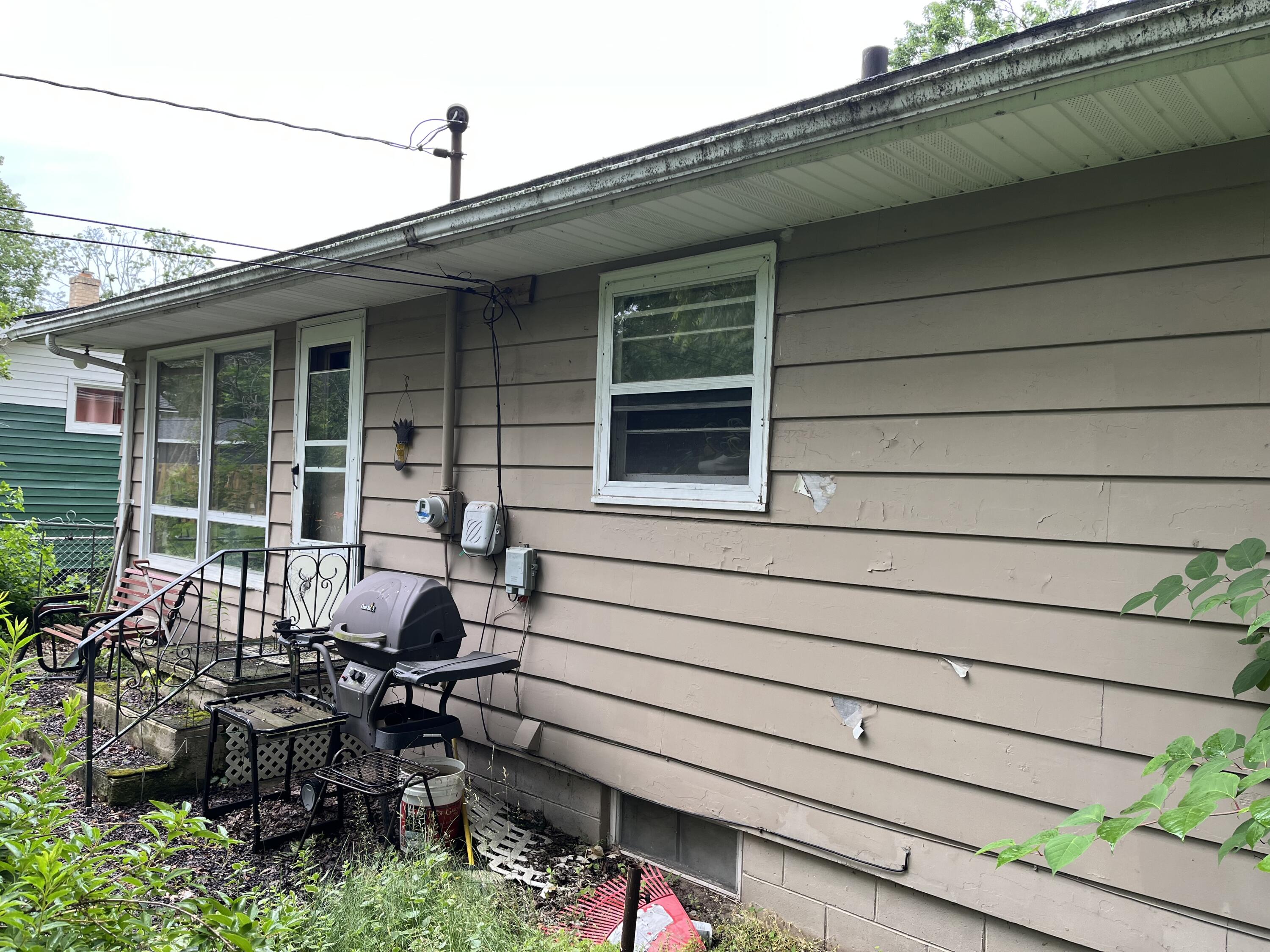 6719 Sunset Drive Coloma MI 49038