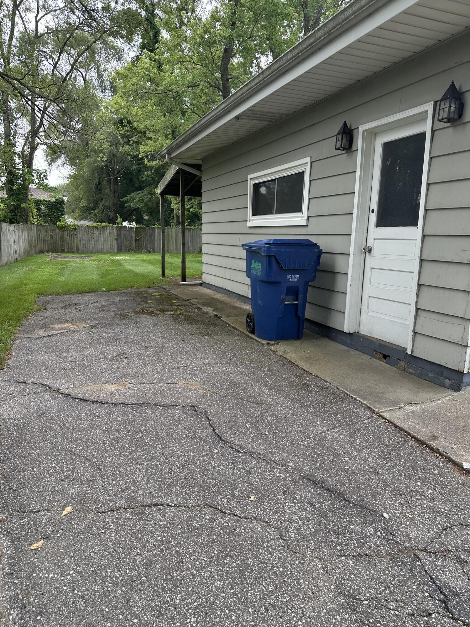 1060 Indiana Avenue Benton Harbor MI 49022