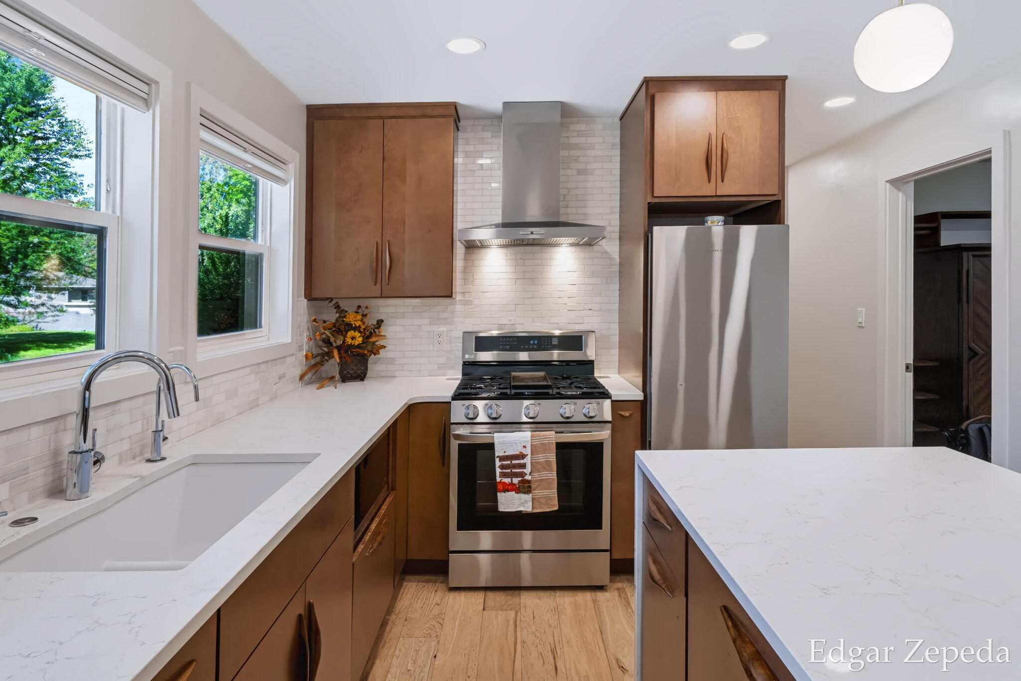 3439 Kalamazoo Avenue SE Grand Rapids MI 49508