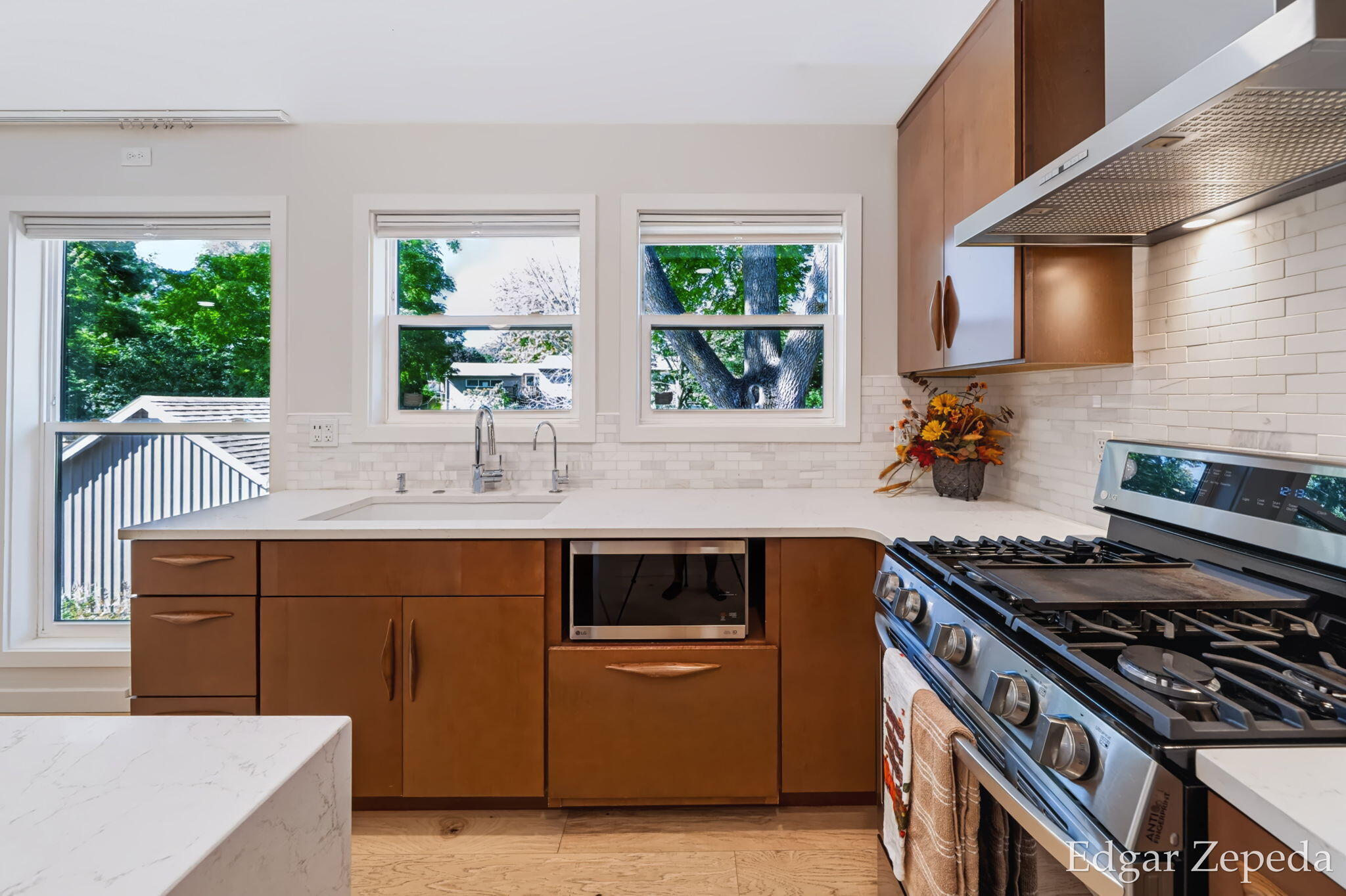 3439 Kalamazoo Avenue SE Grand Rapids MI 49508