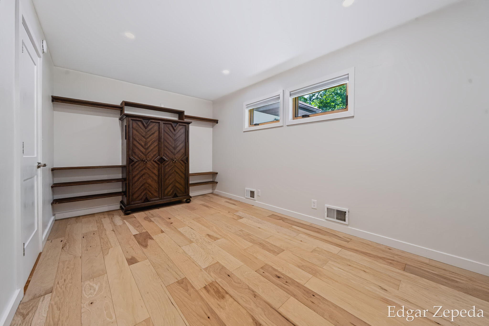 3439 Kalamazoo Avenue SE Grand Rapids MI 49508