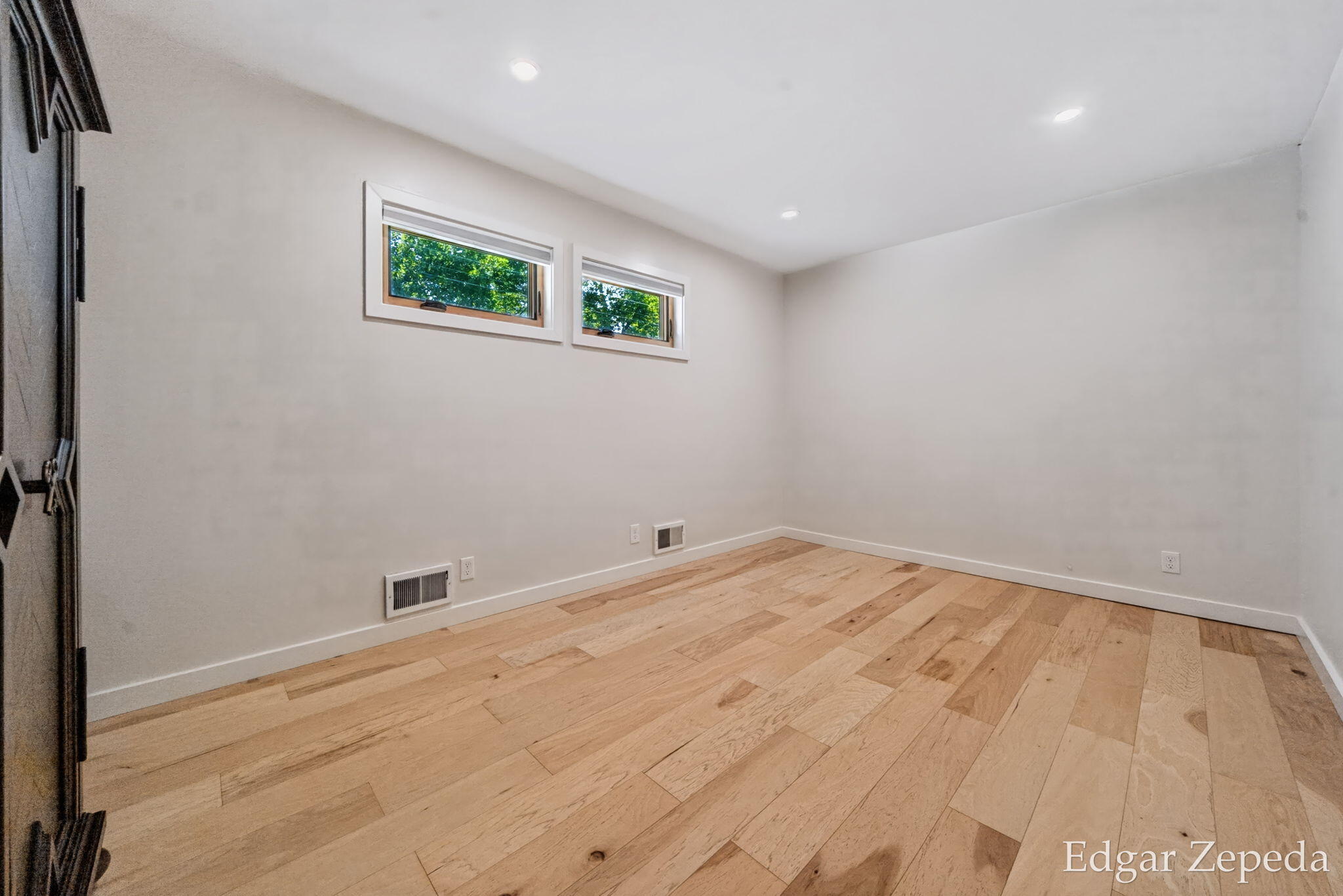 3439 Kalamazoo Avenue SE Grand Rapids MI 49508