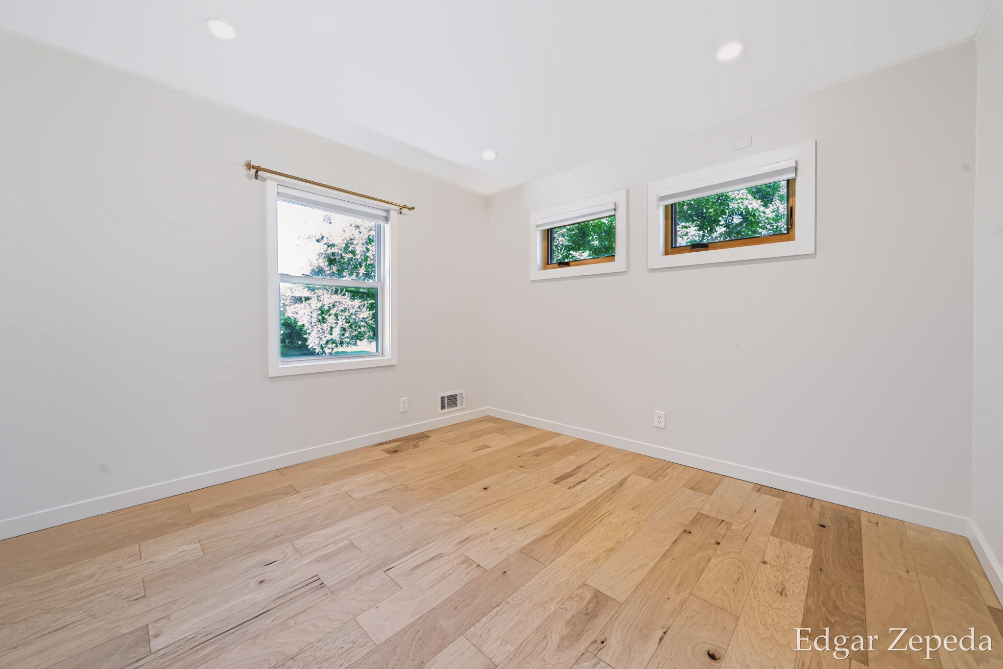 3439 Kalamazoo Avenue SE Grand Rapids MI 49508