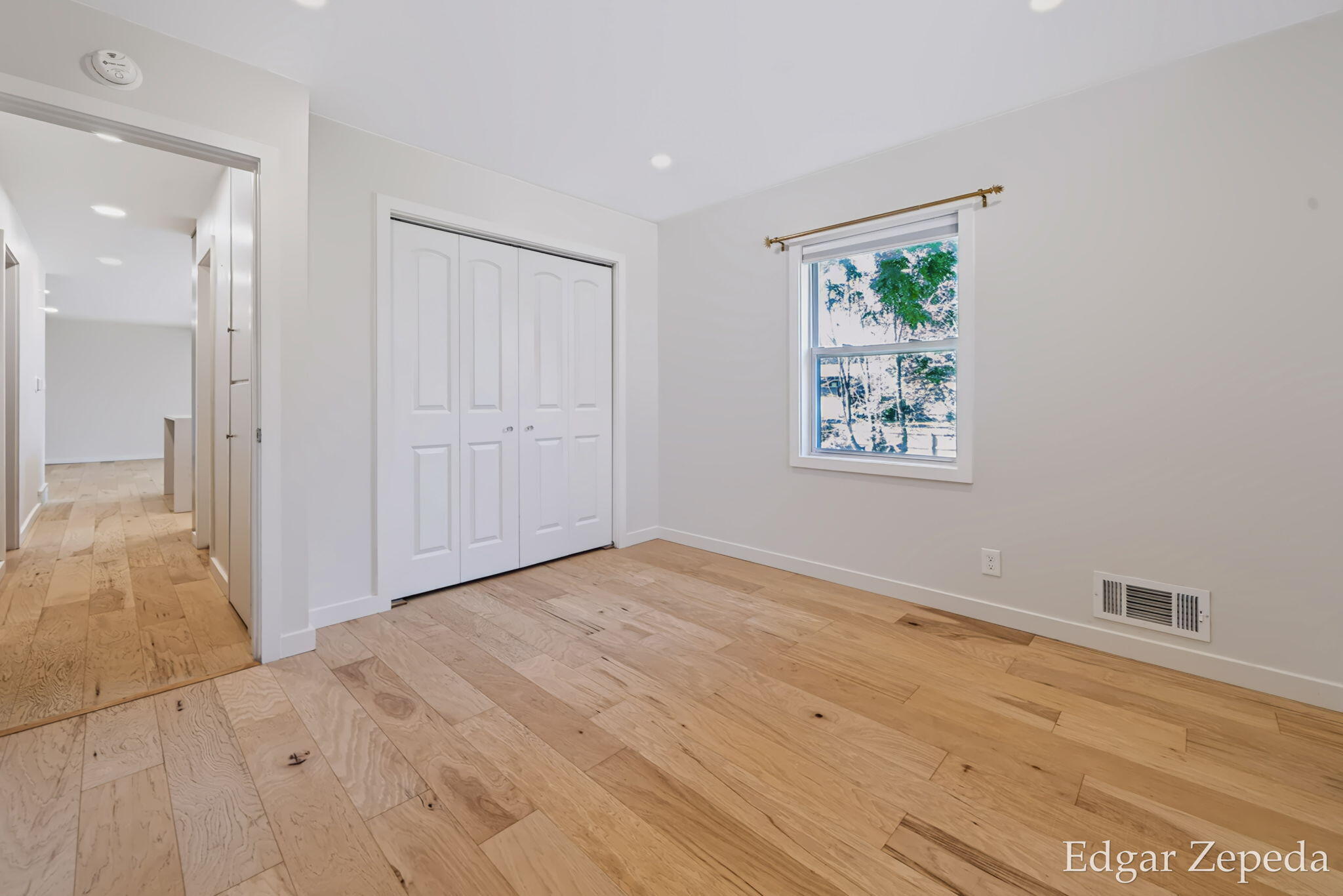 3439 Kalamazoo Avenue SE Grand Rapids MI 49508