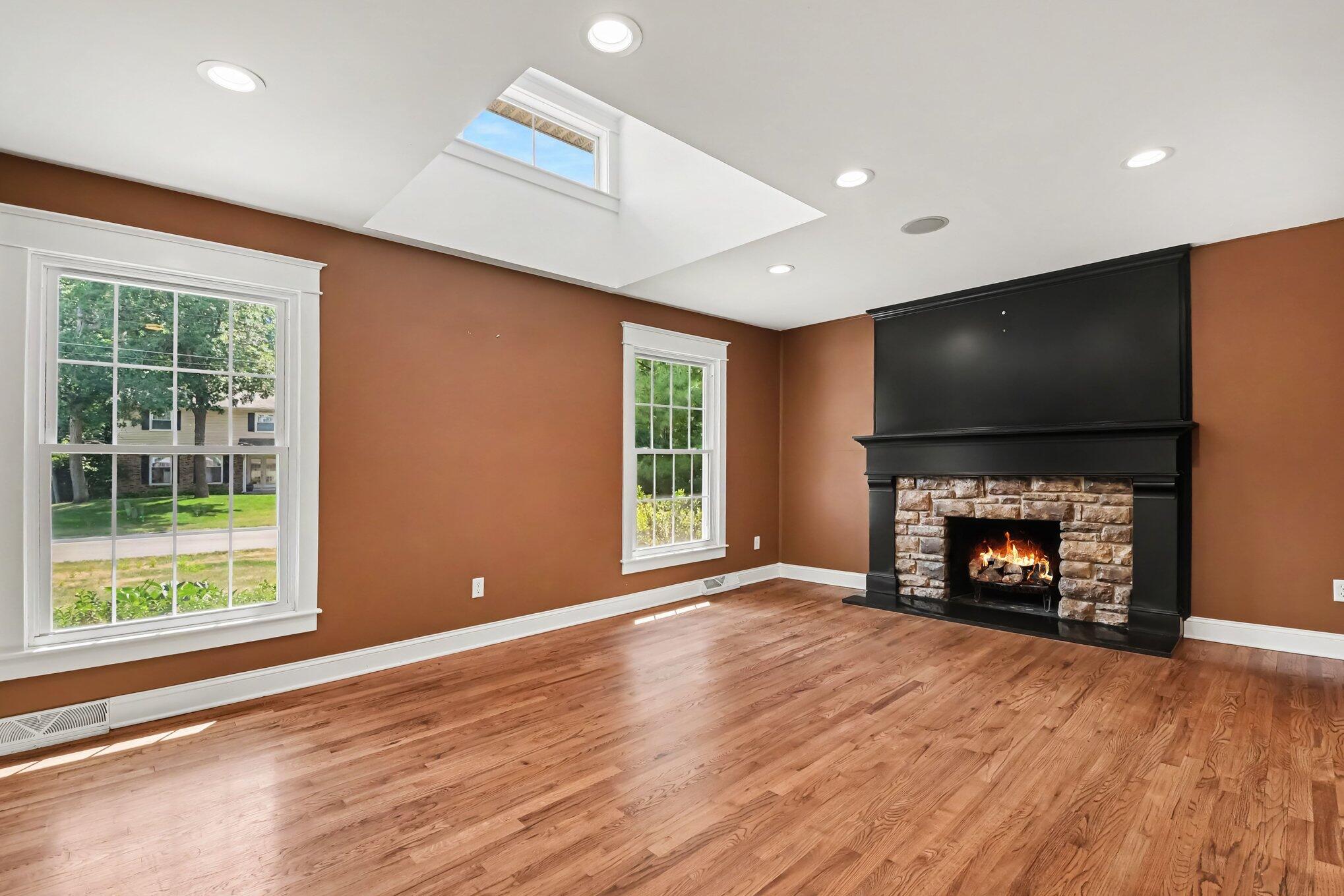 4994 Bluff Drive NE Grand Rapids MI 49525