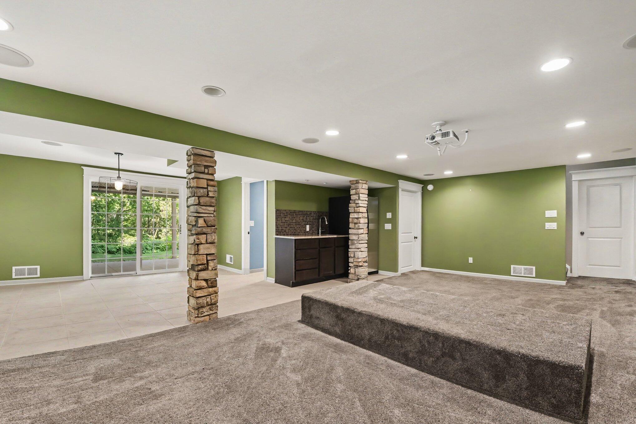 4994 Bluff Drive NE Grand Rapids MI 49525