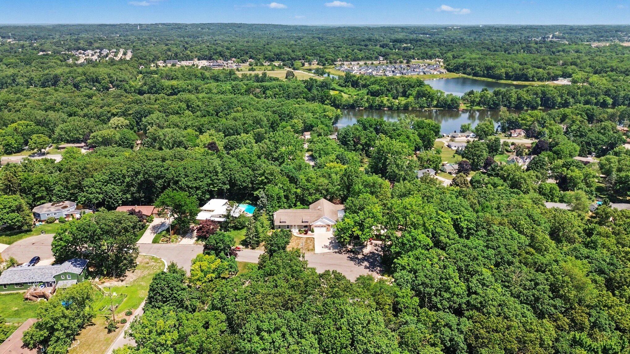 4994 Bluff Drive NE Grand Rapids MI 49525