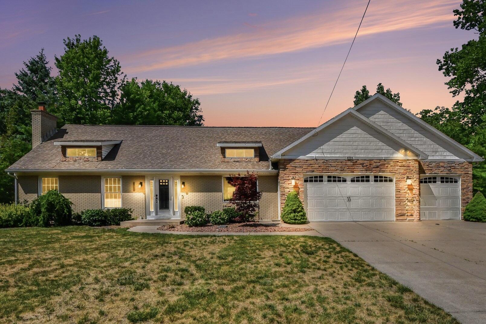 4994 Bluff Drive NE Grand Rapids MI 49525