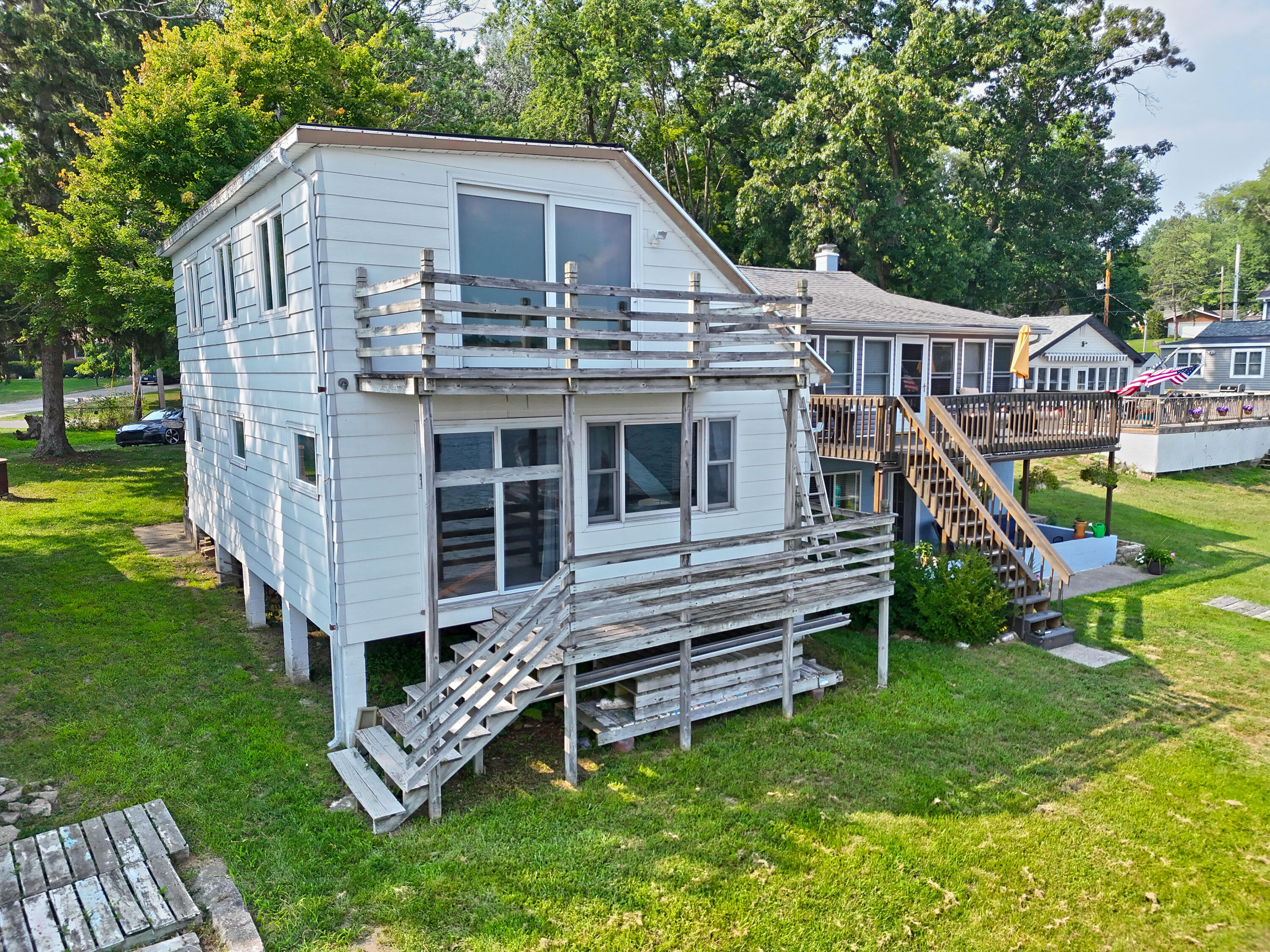 67003 Lakeshore Drive Dowagiac MI 49047