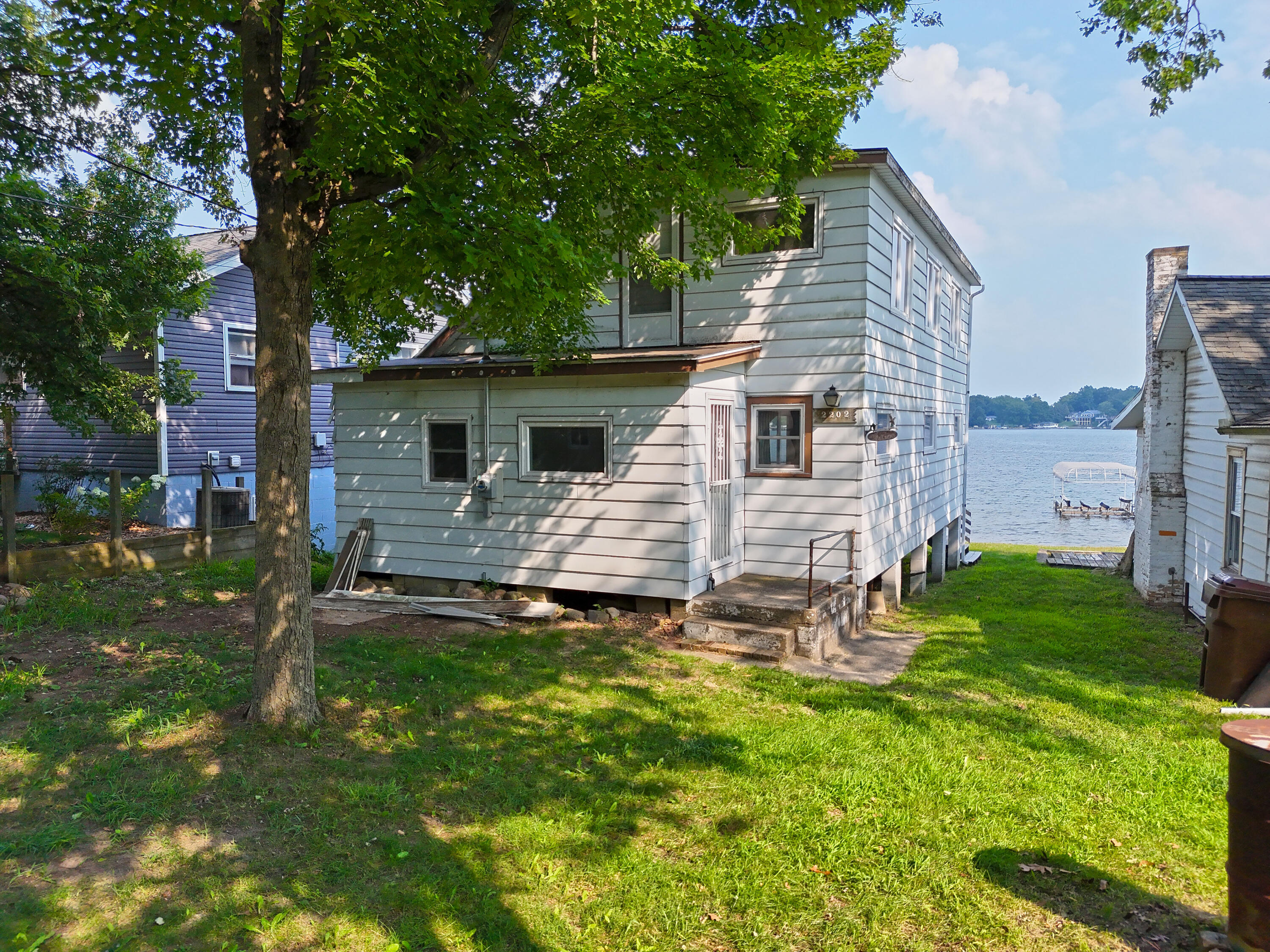 67003 Lakeshore Drive Dowagiac MI 49047