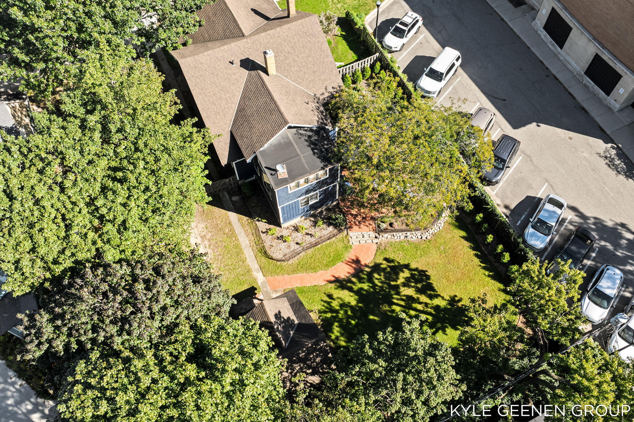 62 W 11th Street Holland MI 49423