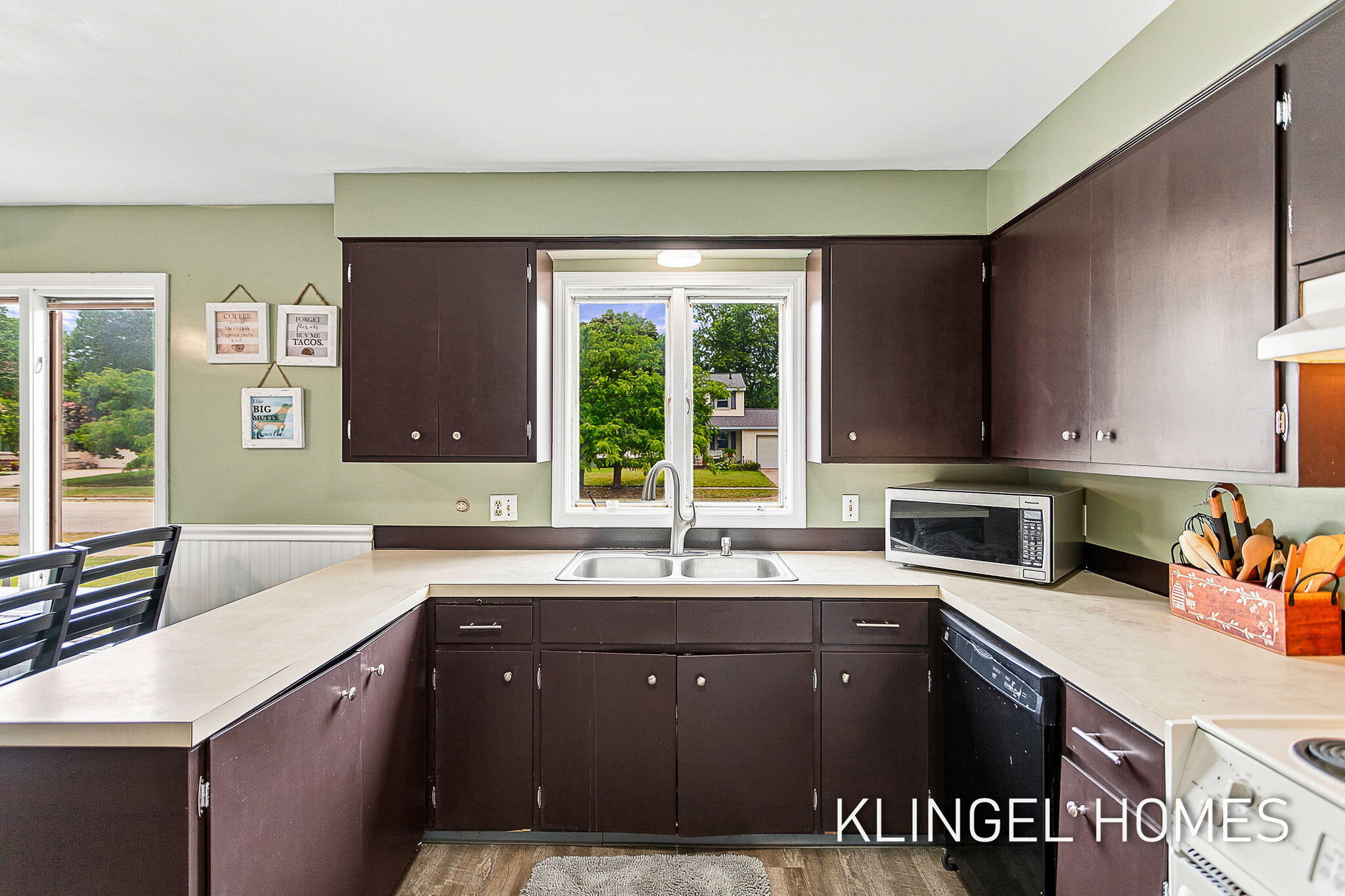1144 Oakes Avenue Grand Haven MI 49417