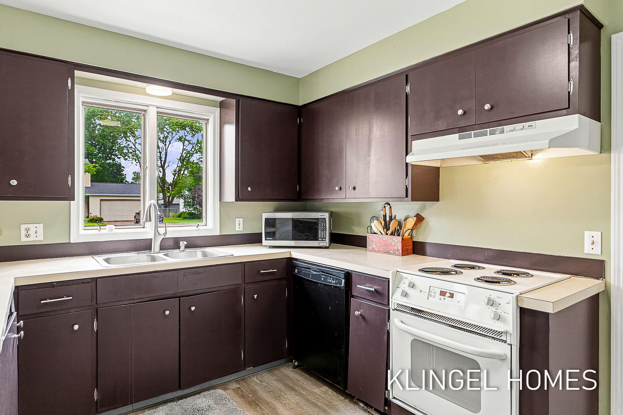 1144 Oakes Avenue Grand Haven MI 49417