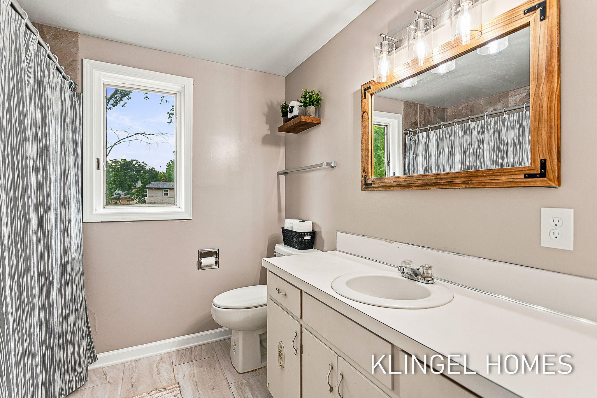 1144 Oakes Avenue Grand Haven MI 49417