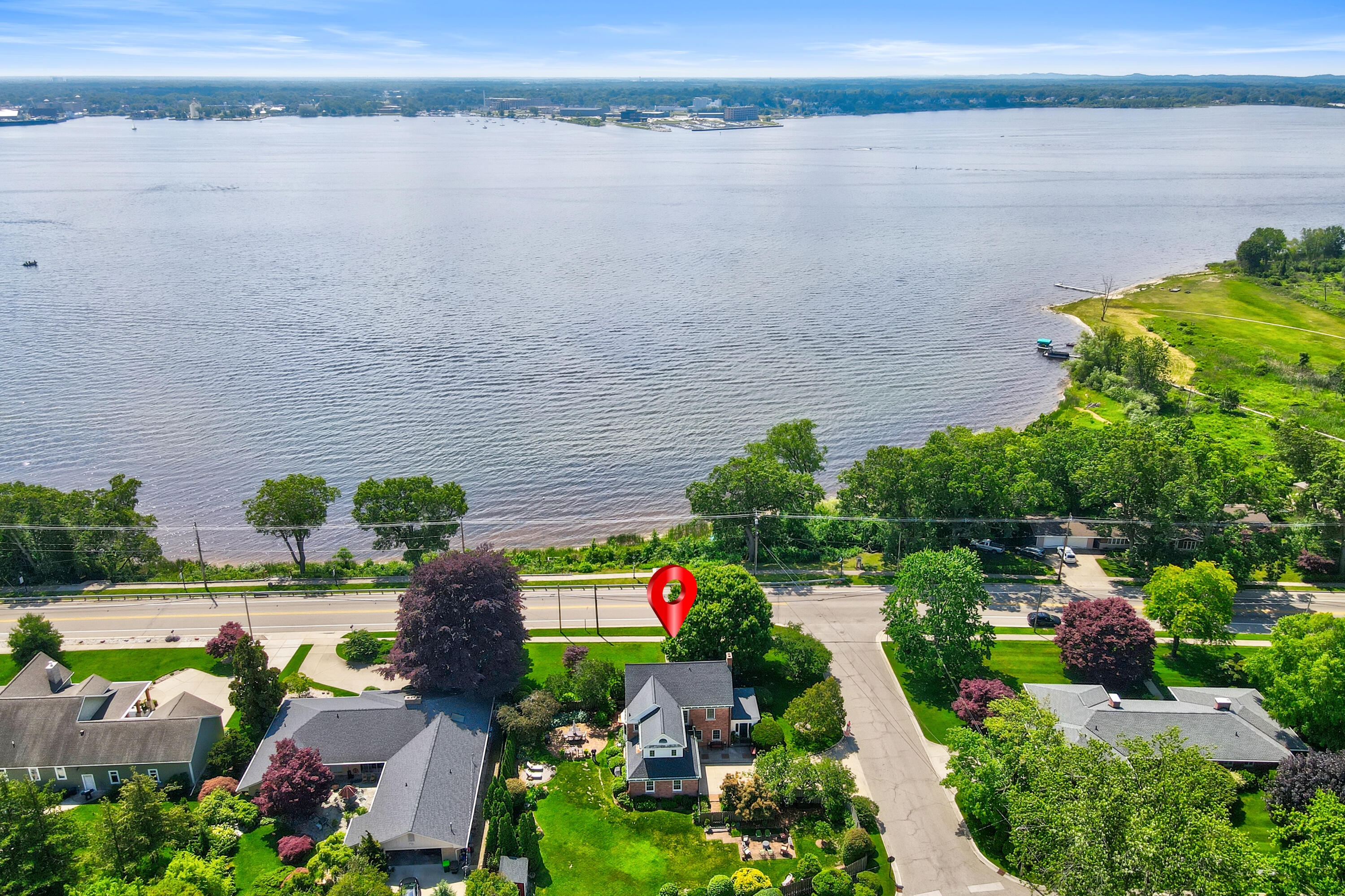636 Ruddiman Drive Muskegon MI 49445