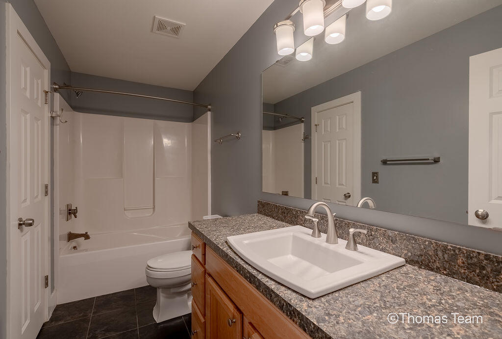 698 Silver Brook Drive SE Grand Rapids MI 49548