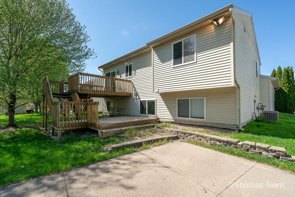 698 Silver Brook Drive SE Grand Rapids MI 49548