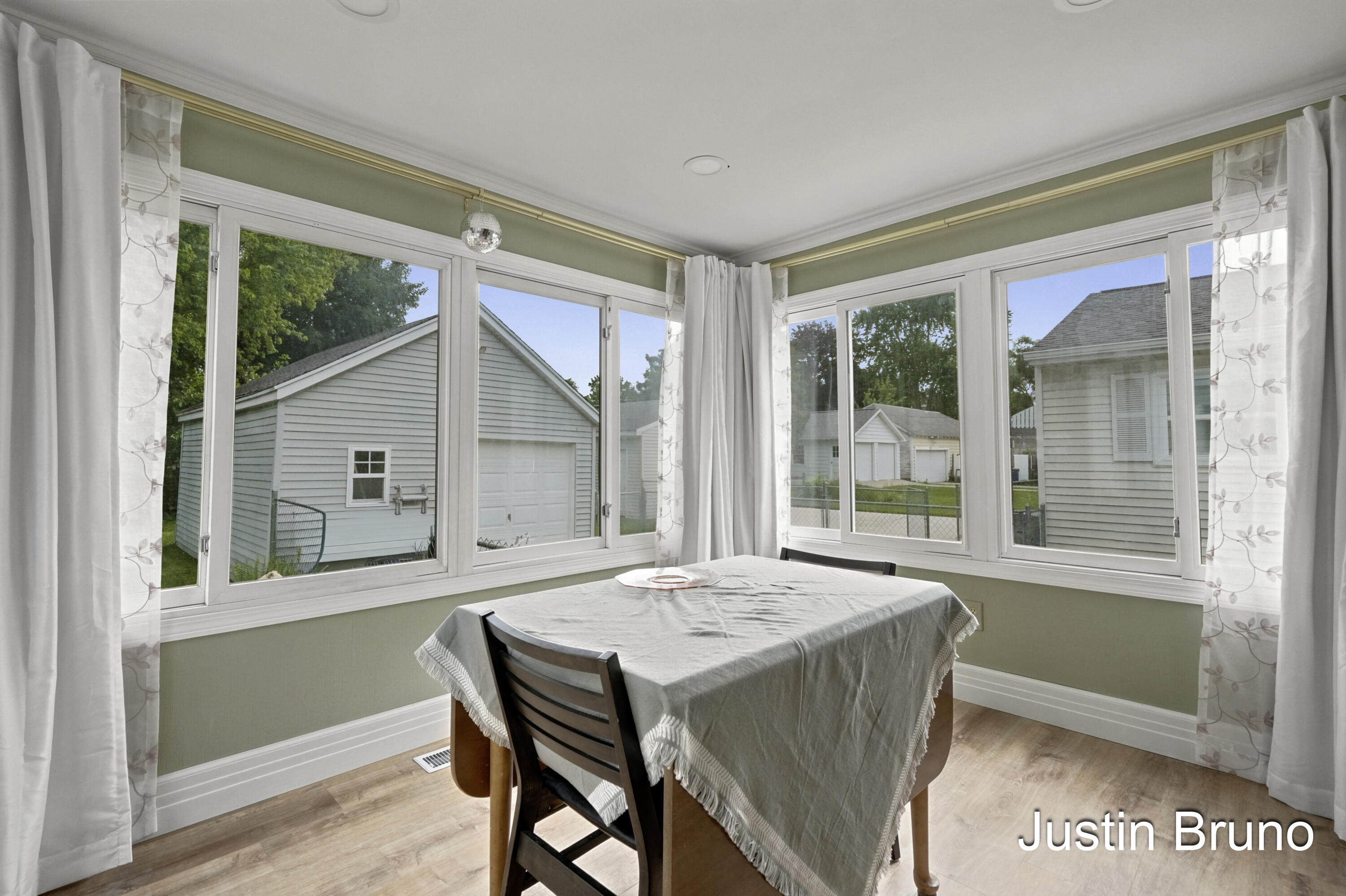 115 Montrose Street NE Grand Rapids MI 49505