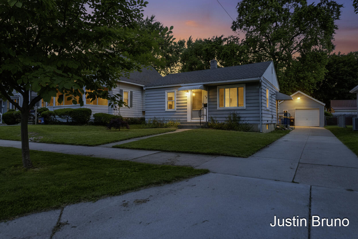 115 Montrose Street NE Grand Rapids MI 49505