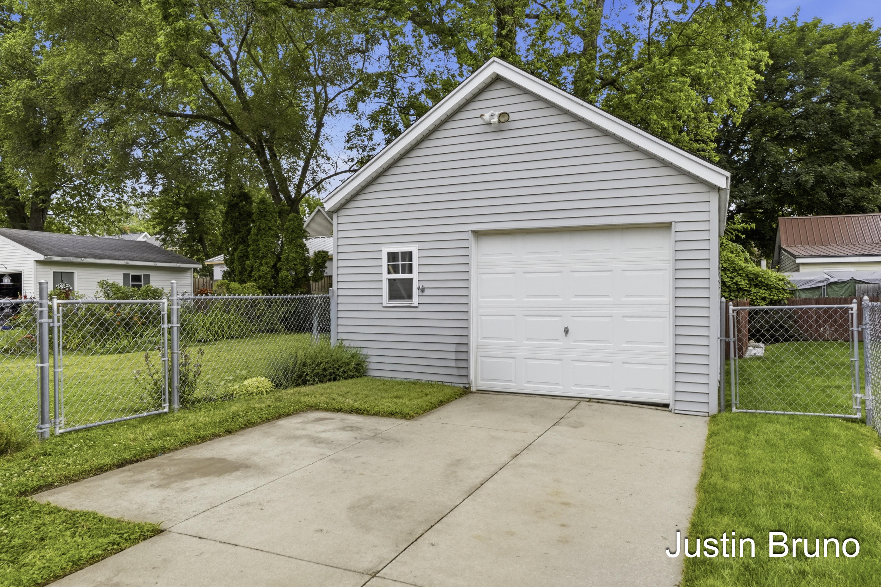 115 Montrose Street NE Grand Rapids MI 49505