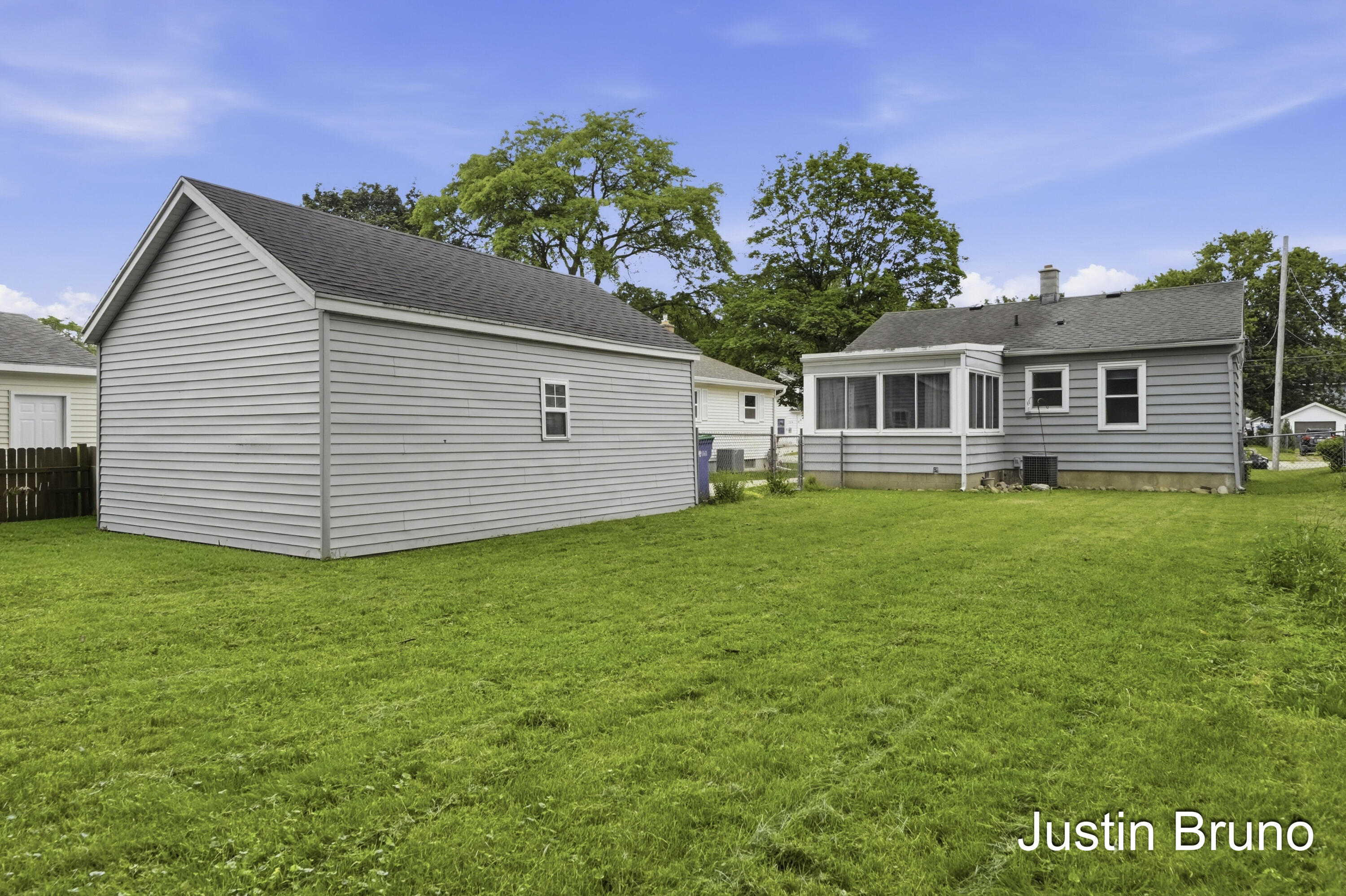 115 Montrose Street NE Grand Rapids MI 49505