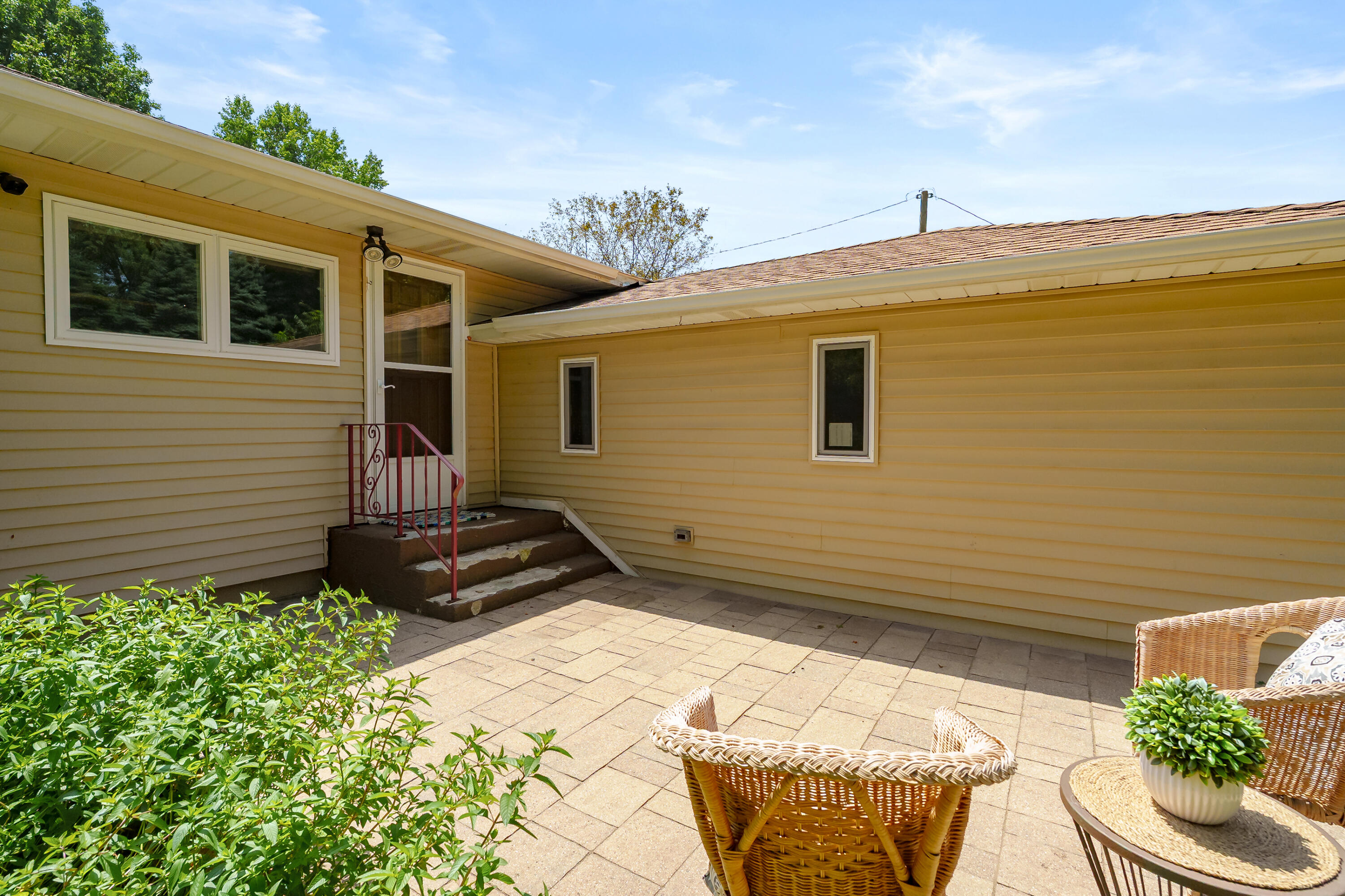 68334 Apple Lane Benton Harbor MI 49022