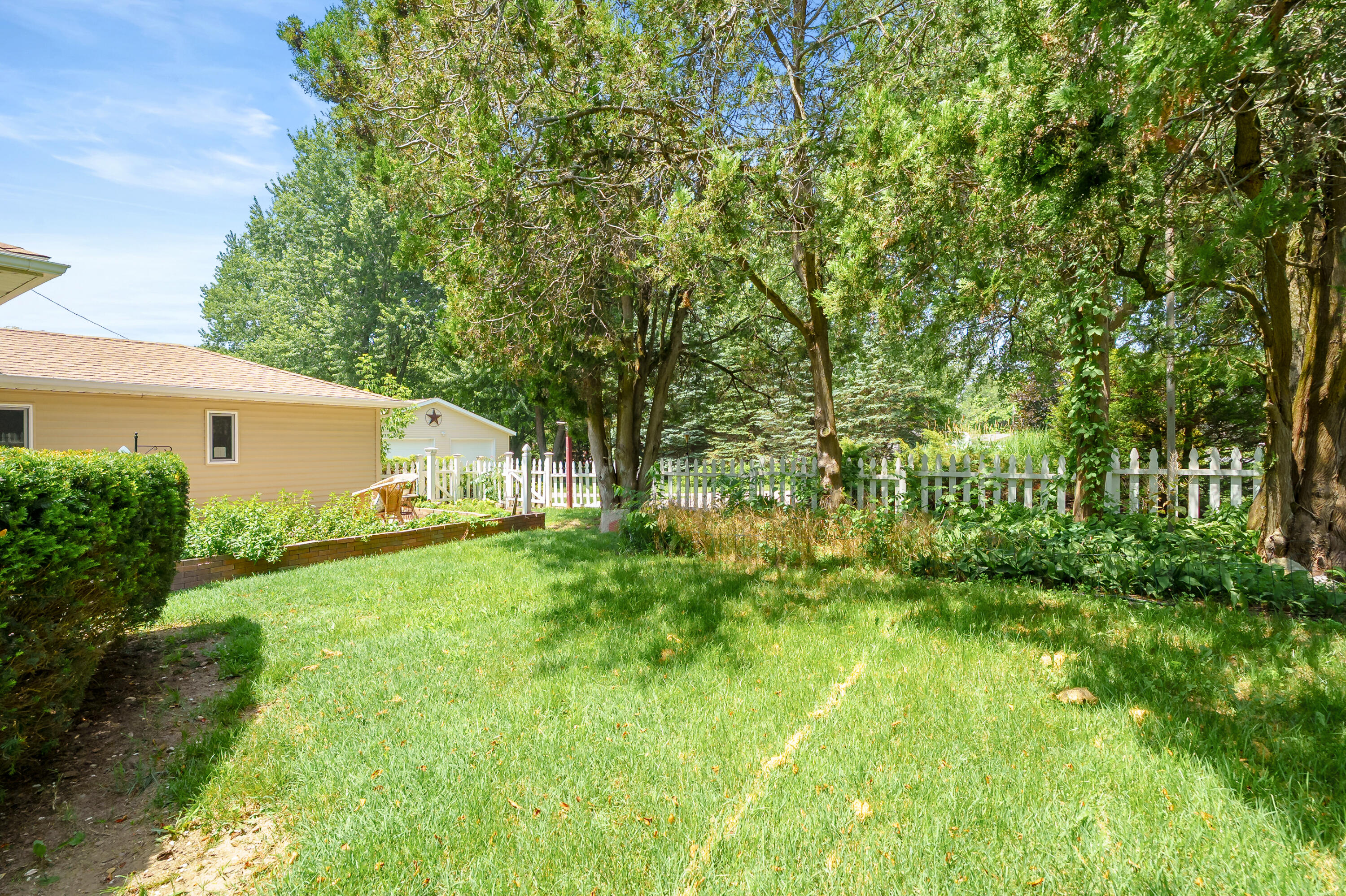 68334 Apple Lane Benton Harbor MI 49022