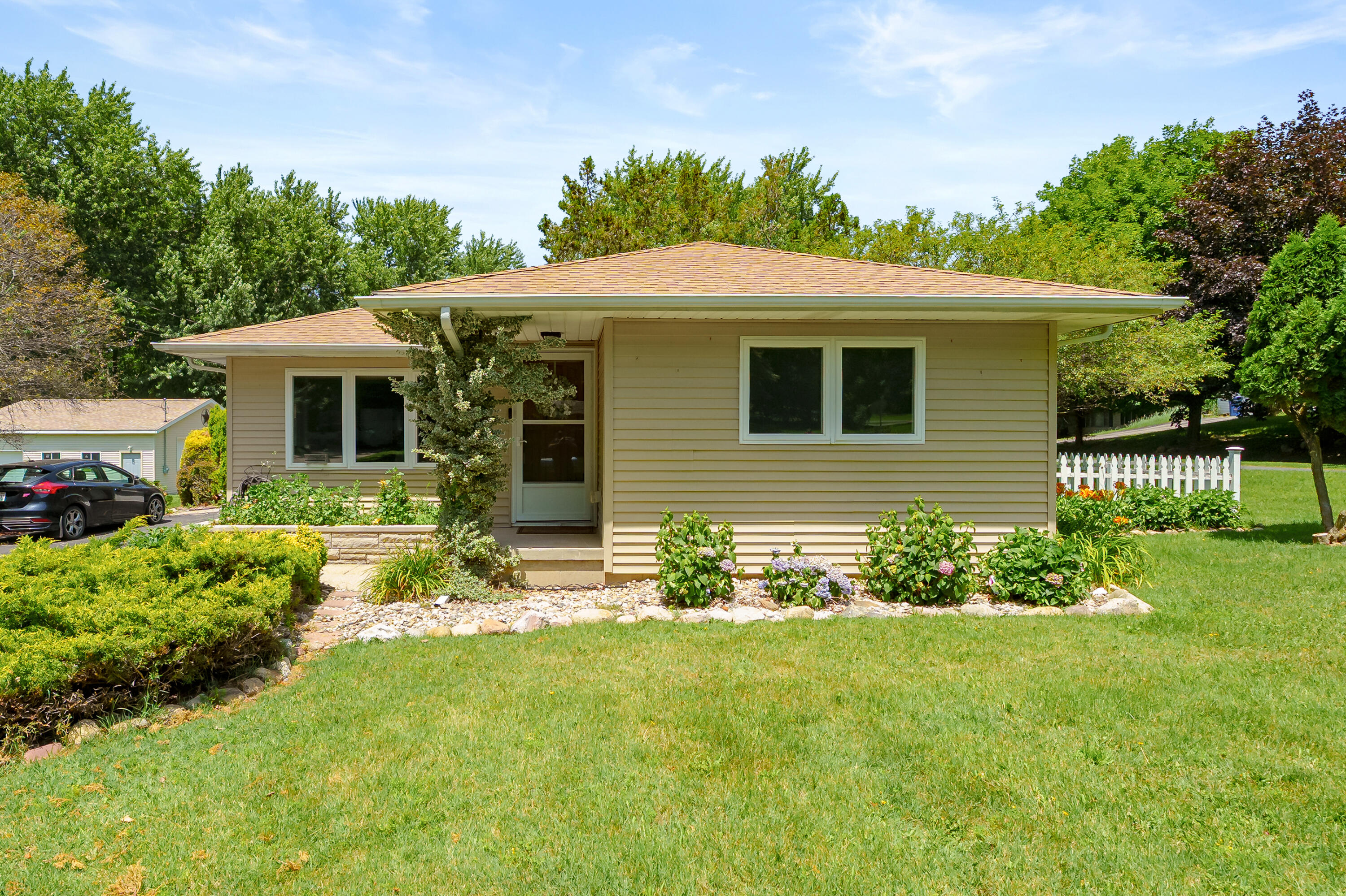 68334 Apple Lane Benton Harbor MI 49022