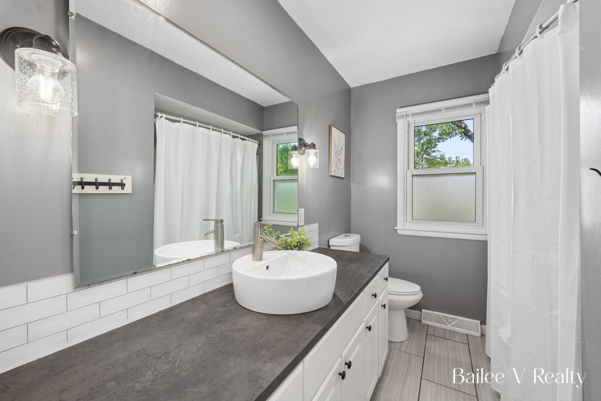 4116 Poinsettia Avenue SE Grand Rapids MI 49508