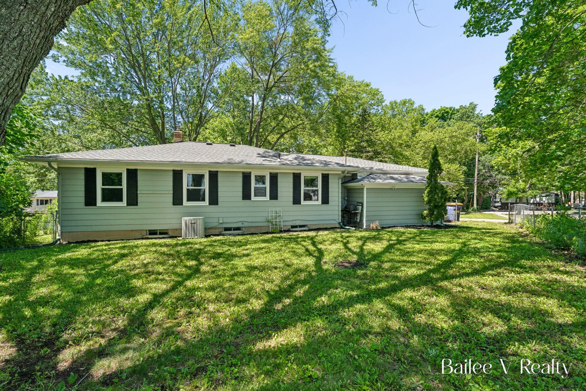 4116 Poinsettia Avenue SE Grand Rapids MI 49508