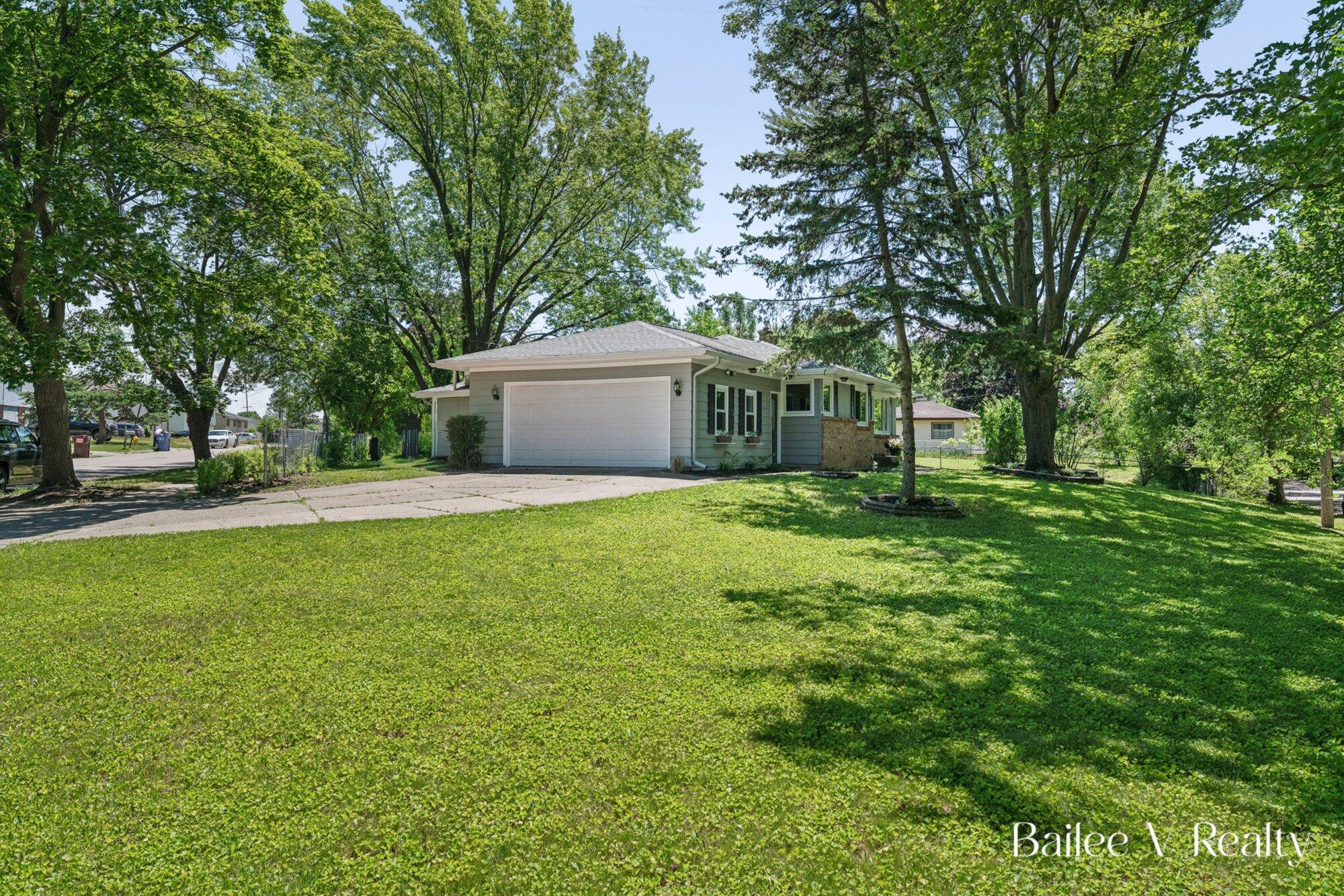 4116 Poinsettia Avenue SE Grand Rapids MI 49508