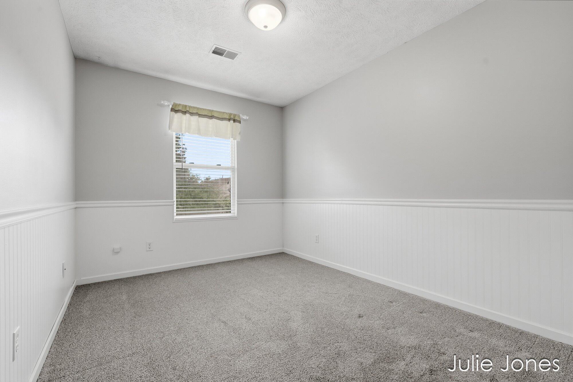 1554 Wakely Street NE Grand Rapids MI 49505