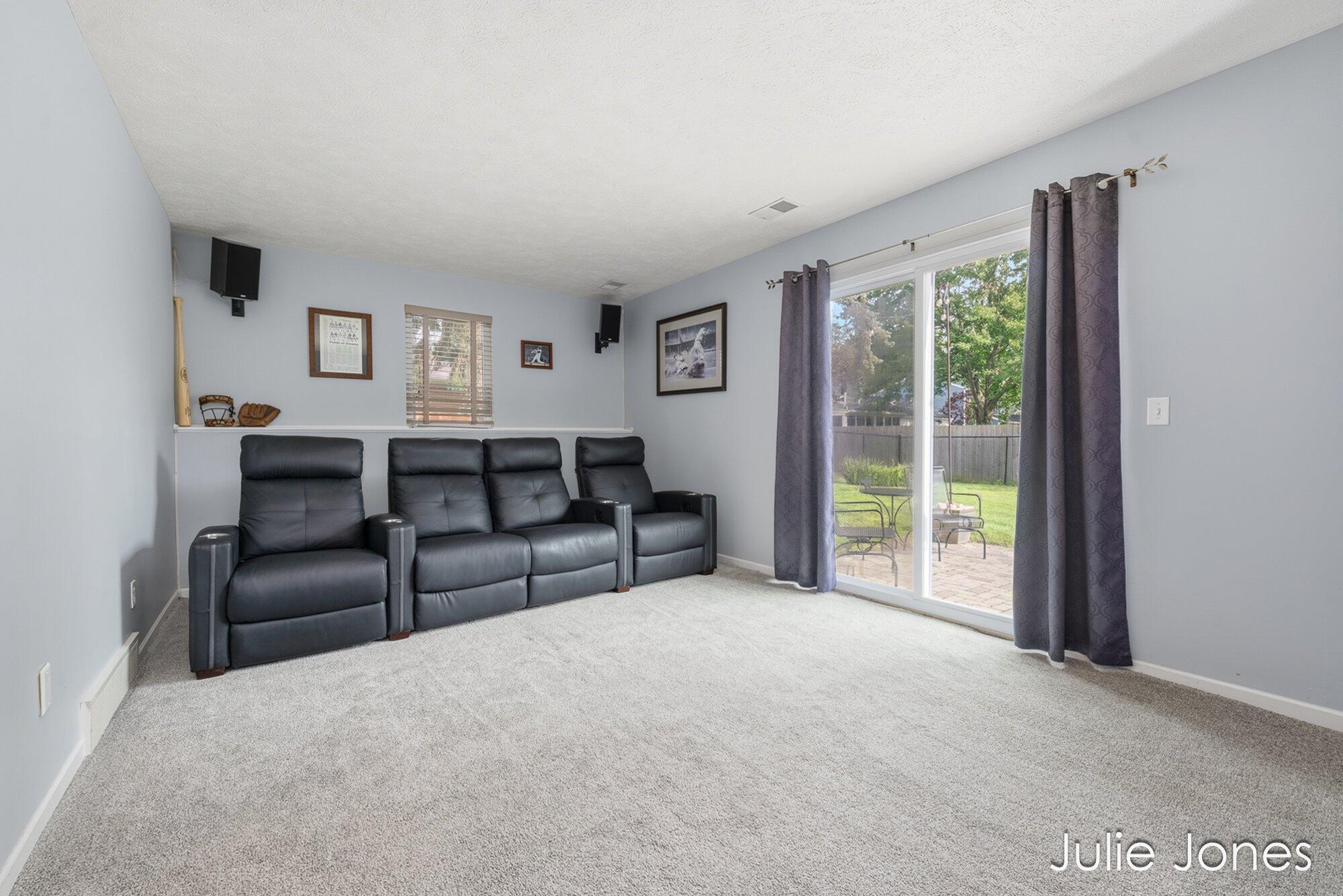 1554 Wakely Street NE Grand Rapids MI 49505