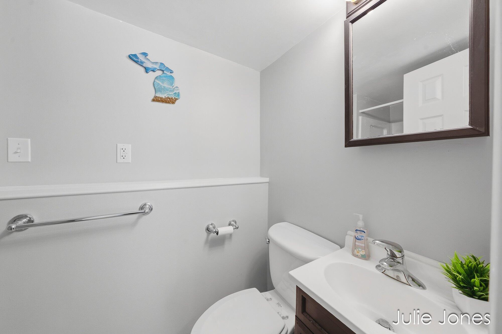 1554 Wakely Street NE Grand Rapids MI 49505
