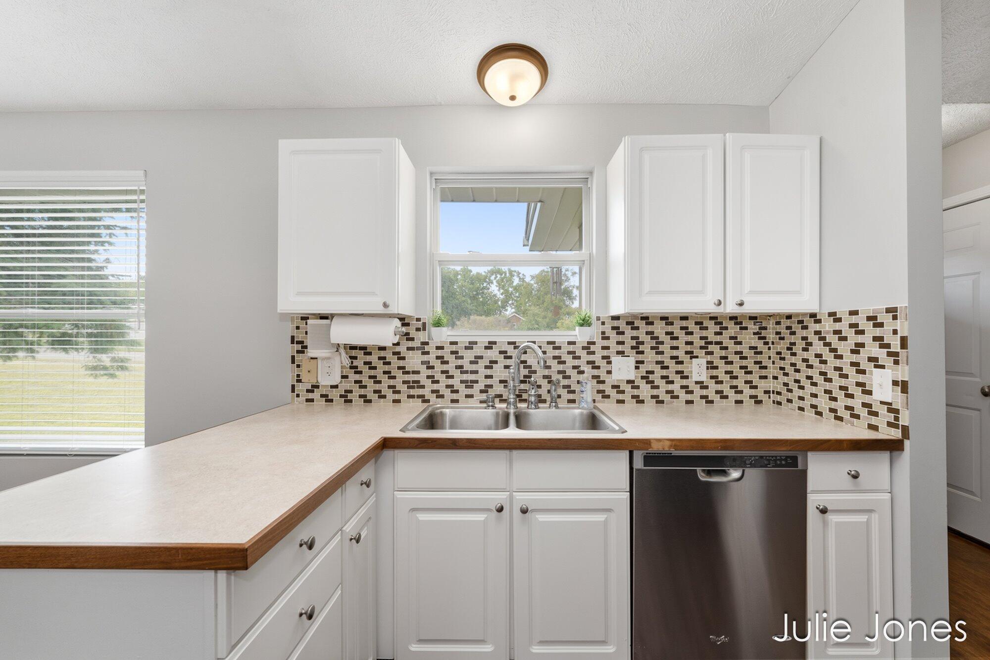 1554 Wakely Street NE Grand Rapids MI 49505
