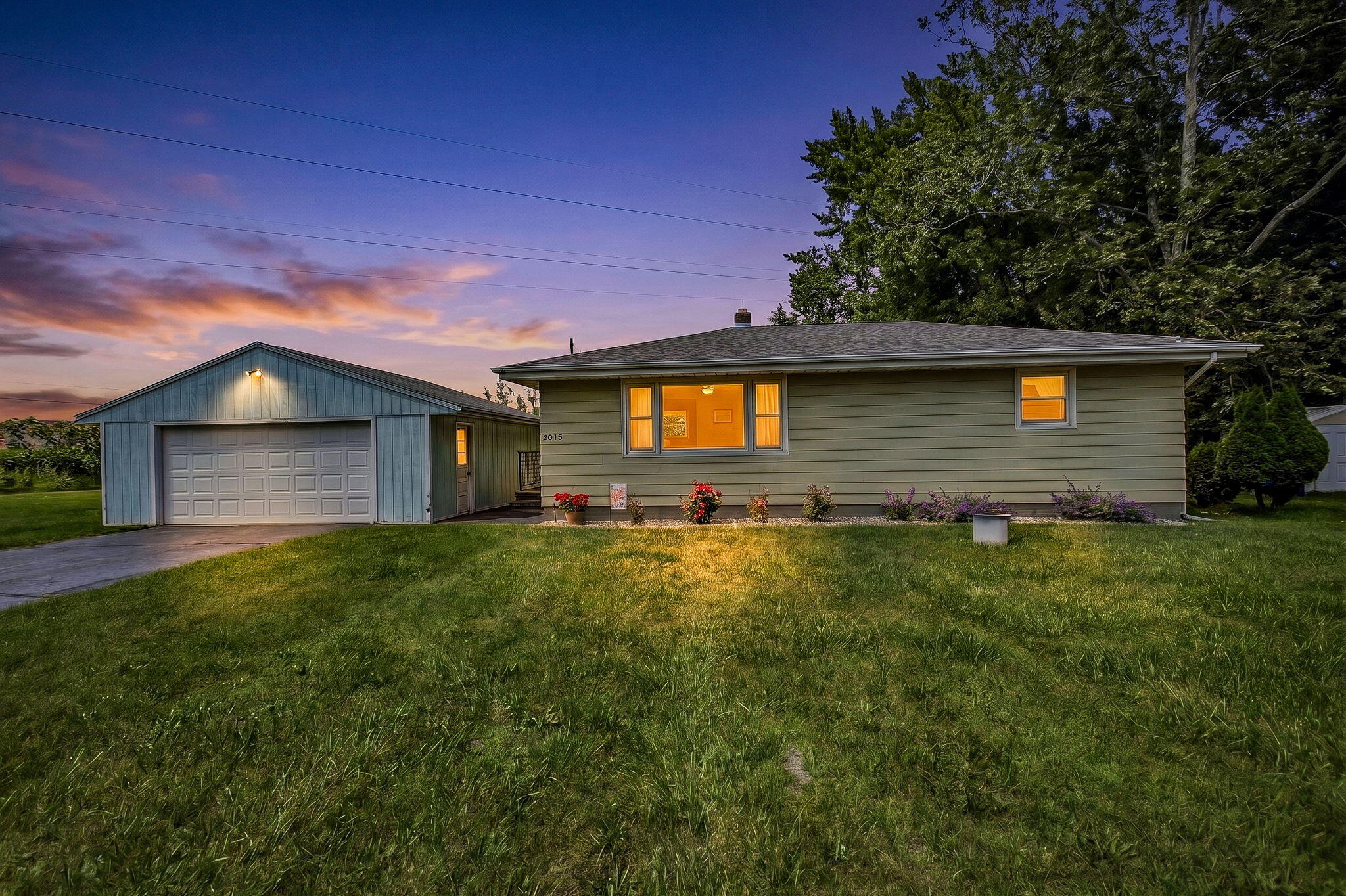 2015 Gaines Drive Benton Harbor MI 49022