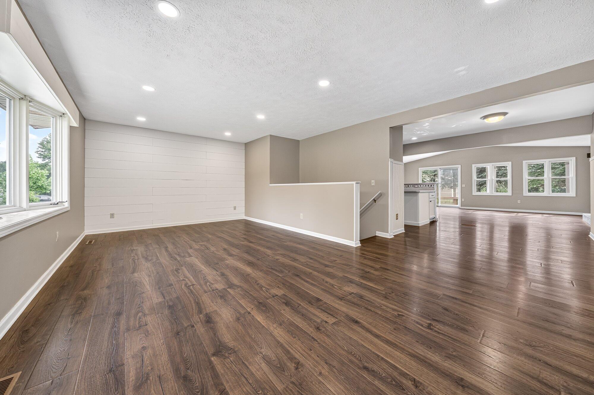 5036 Lands End Drive Kalamazoo MI 49009