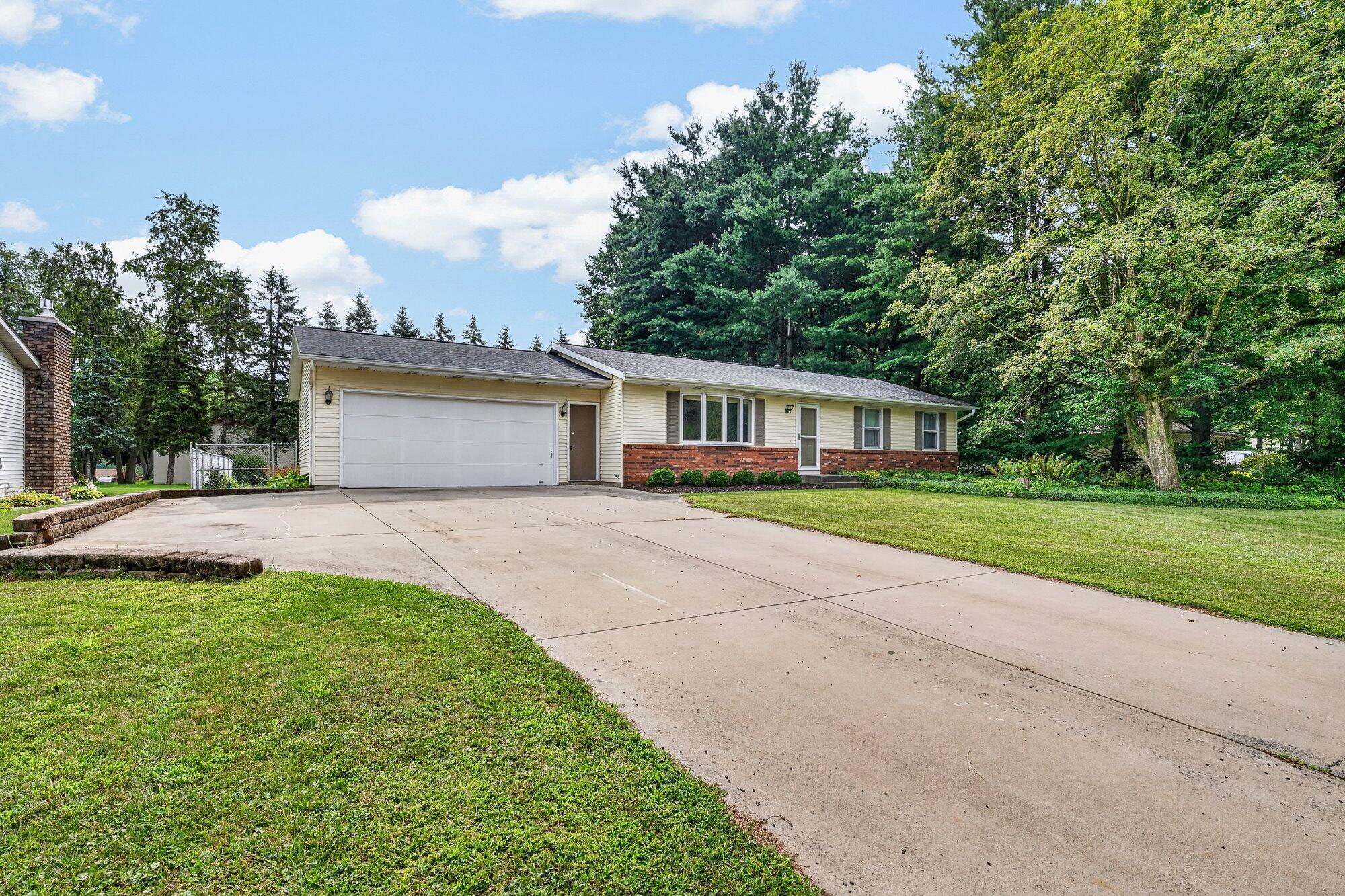 5036 Lands End Drive Kalamazoo MI 49009